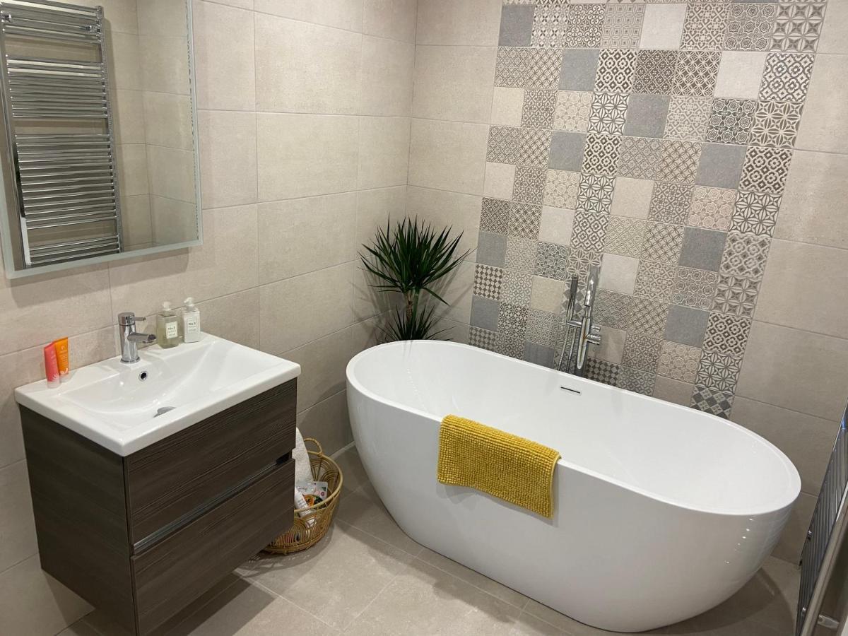 Beautiful Private Room And Bathroom Ballycastle Eksteriør bilde